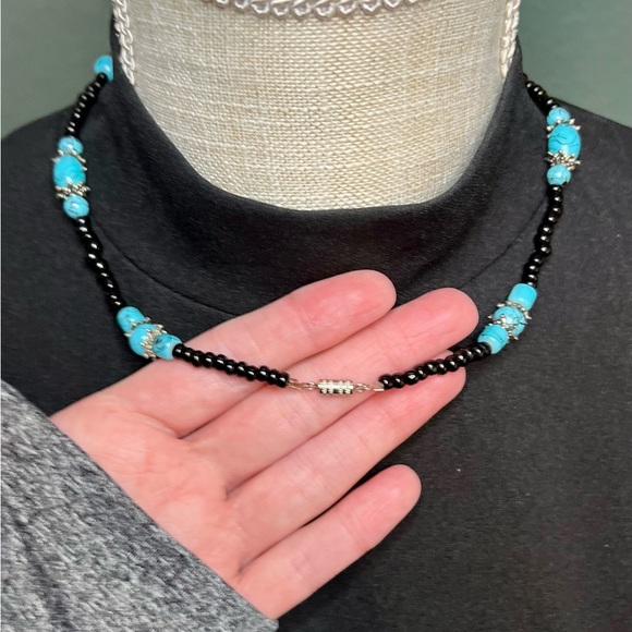 Vintage Boho Turquoise & Black Colored Beaded Necklace w/Silver Butterfly Beads - Picture 2 of 2
